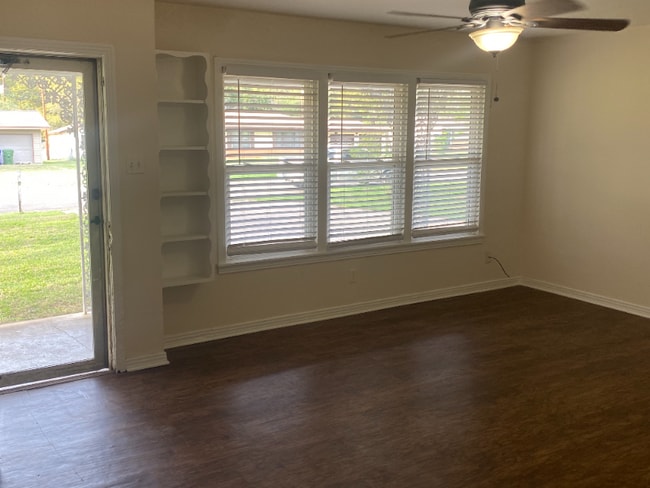 Foto del edificio - 4207 Idylwood Ln