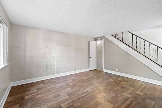 Foto del edificio - 944 S Curtis Rd