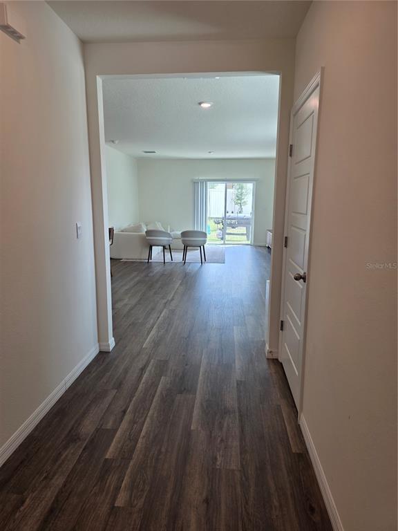 Foto del edificio - 2488 Ribbon Fall Ave