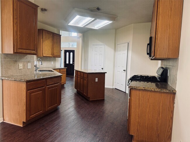 Foto del edificio - 3623 Pine Valley Dr