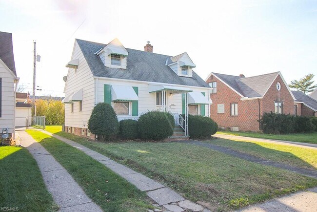 Foto del edificio - 7605 Renwood Dr