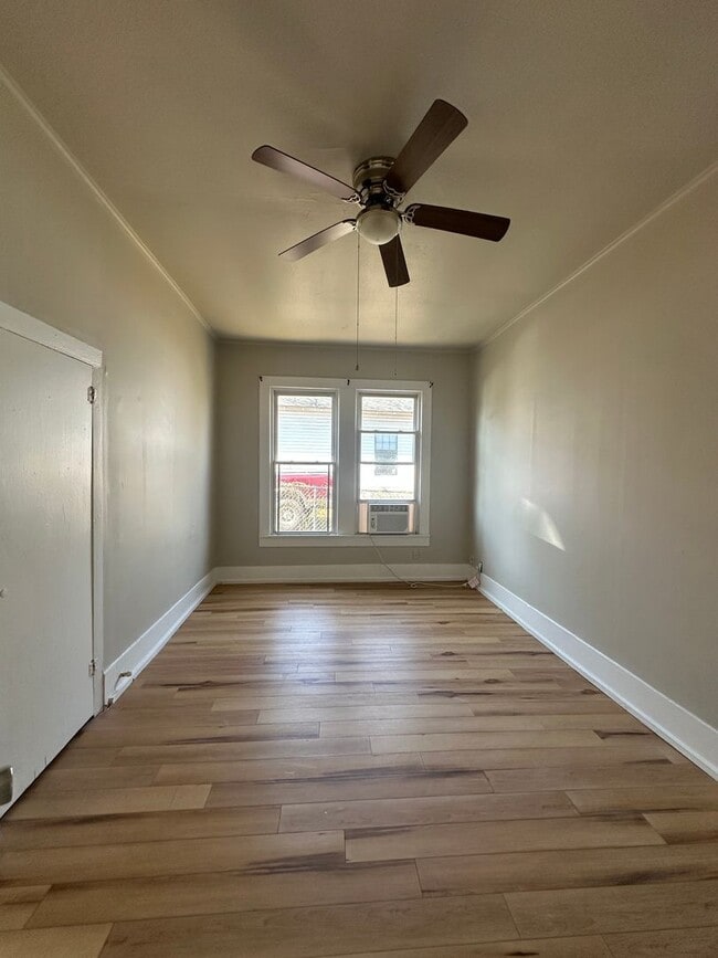Building Photo - $1,100.00 MOVE-IN-SPECIAL