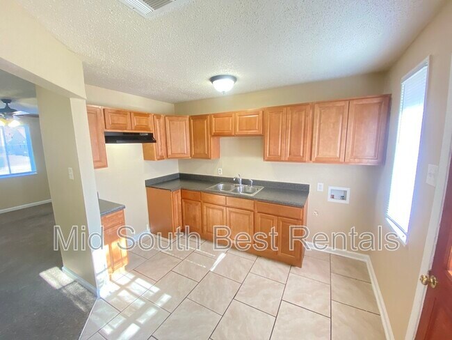 Foto del edificio - 2871 Montague Ave
