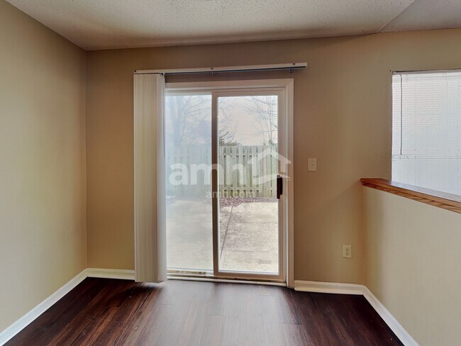 Building Photo - 151 E Pine Ridge Dr