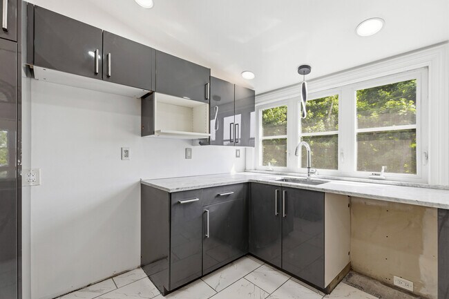 Foto del edificio - 481 Danforth St