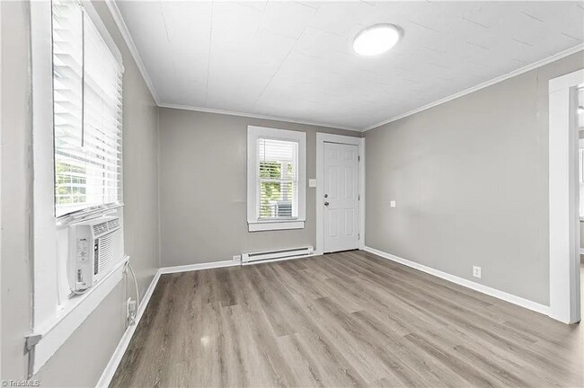 Building Photo - 1107 Cassell St
