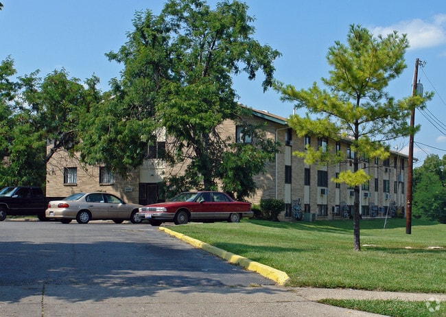 Building Photo - High Land Apartments