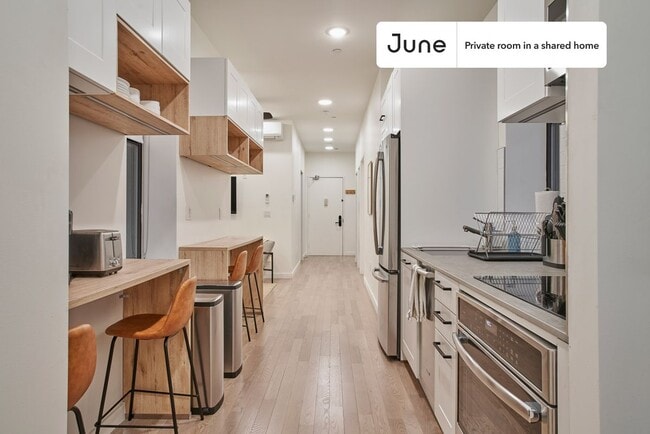 Foto del edificio - Room in Shared 4.0 bed/3 bath home