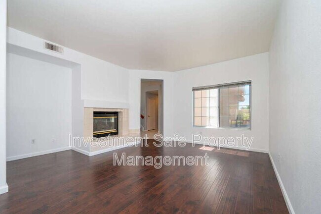 Building Photo - 39945 Temecky Way