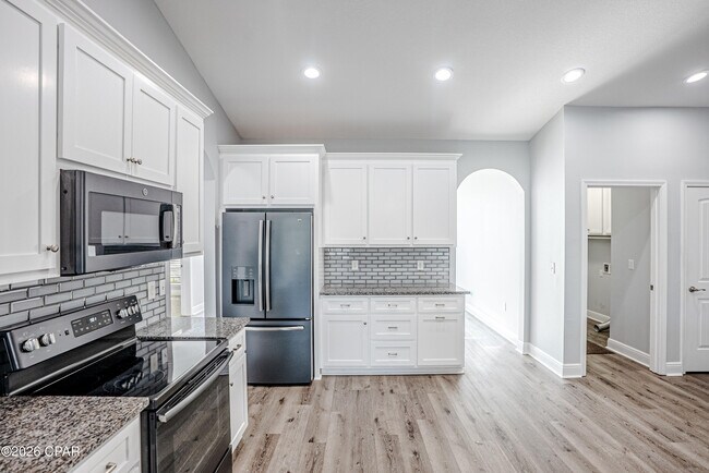 Building Photo - 3203 Colter St
