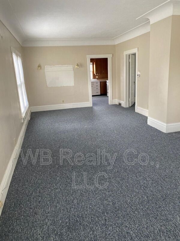 312 4th St, West Des Moines, IA 50265 House for Rent in West Des