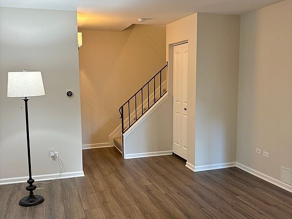 Foto del edificio - 410 Sunnybrook Ln