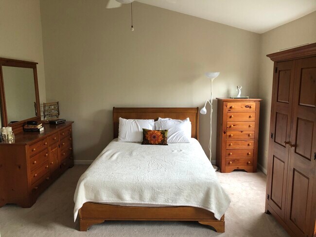 Master Bedroom - 2109 N Buchanan Ct