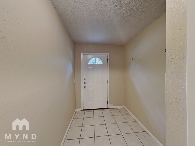 Foto del edificio - 2808 Grants Lake Blvd