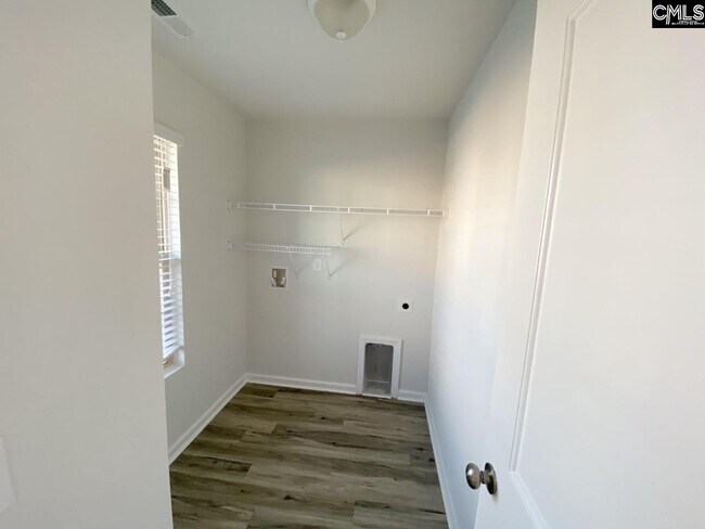 Building Photo - 1425 Sandra Dr