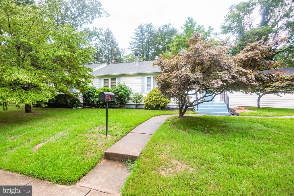 Foto principal - 203 Girard Rd N