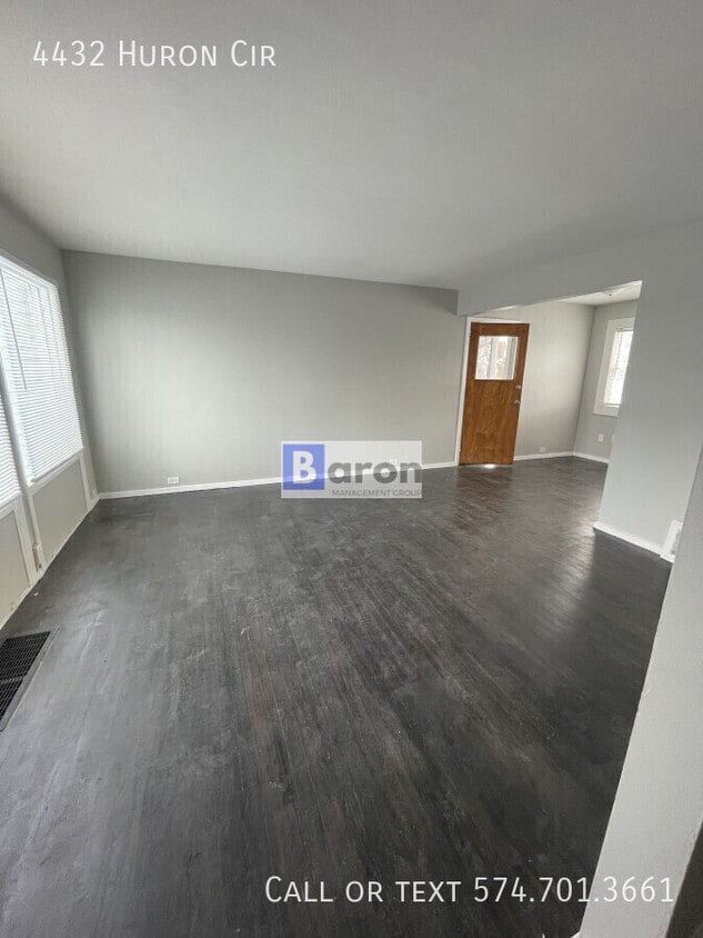 Primary Photo - 4432 Huron Cir