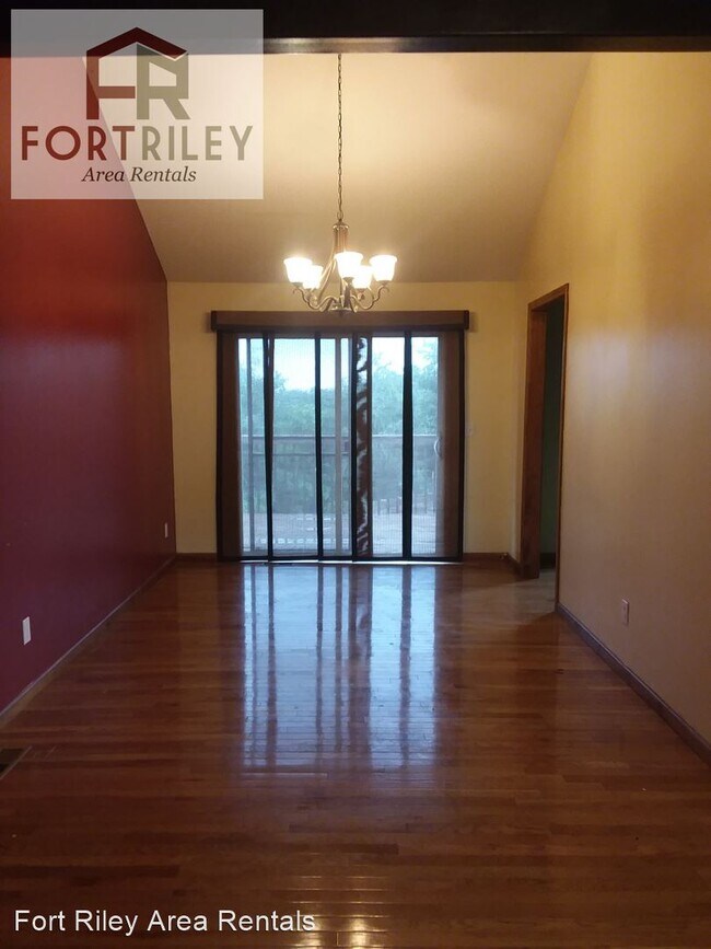 Building Photo - 4 br, 3 bath House - 3013 Oakwood Drive