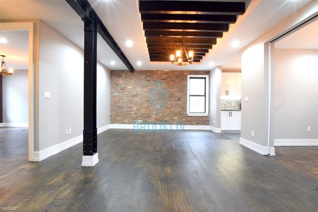 Building Photo - 3 br, 1 bath Apartment - 960 Carroll St C3