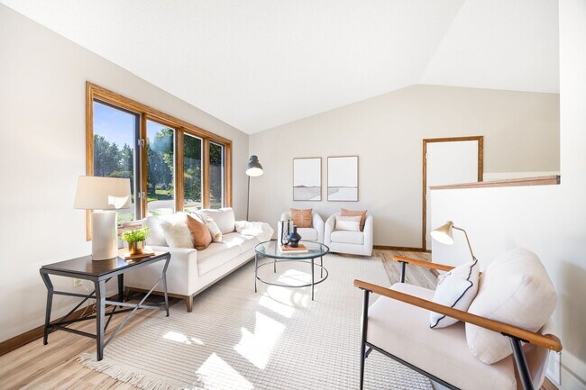 Foto del edificio - 1270 Lake Susan Hills Dr