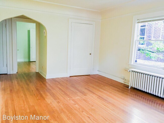 Building Photo - 752 Boylston Ave E