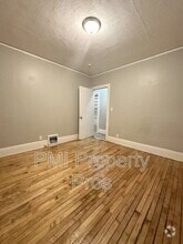 Building Photo - 2525 N 45th St