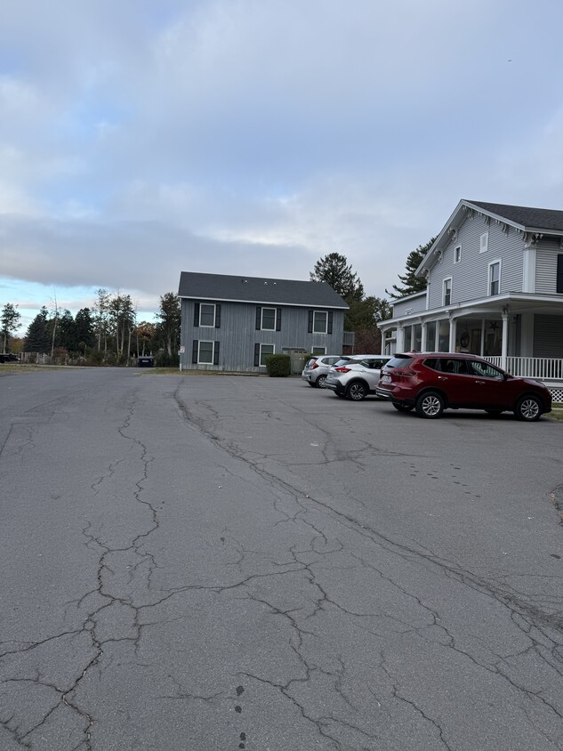 Side Parking Area - 5059 S Catherine St