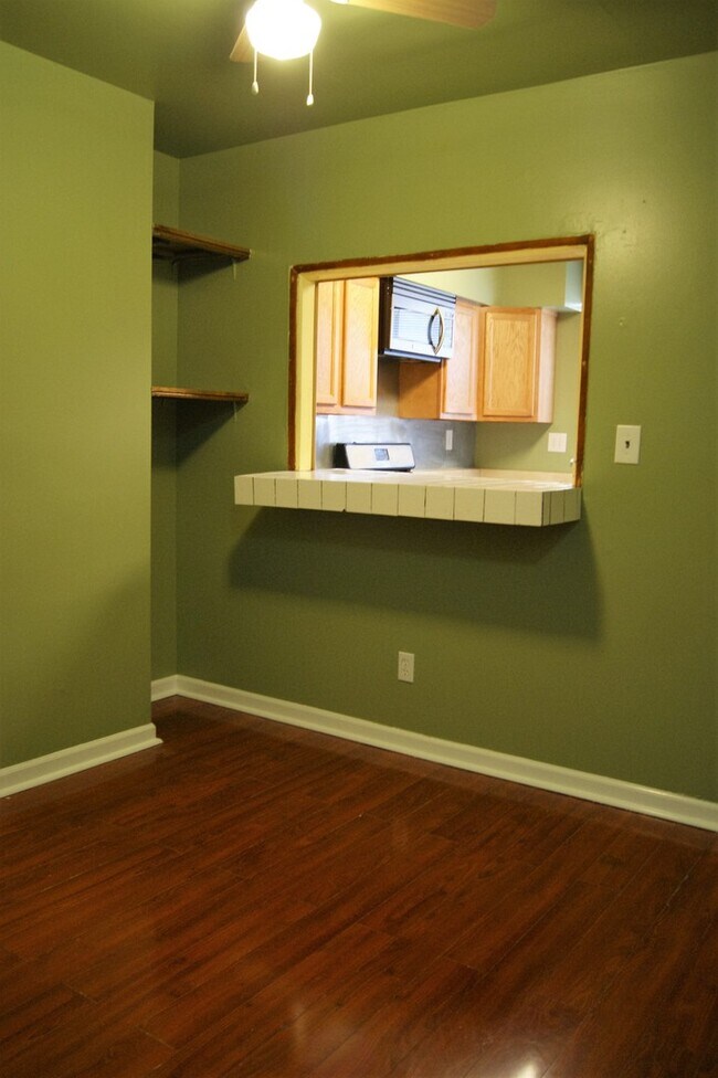 Foto del edificio - Charming 3 Bedroom/ 1 Bathroom Townhome in East Baltimore, MD!