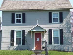 Primary Photo - 3 Bedroom, 1 Bathroom Home in Sunnyland! P...