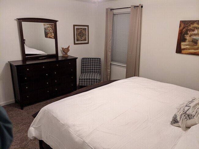 Foto del edificio - 212 Mount Vernon Dr