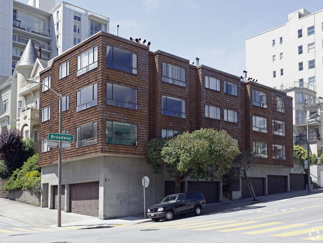 Foto principal - 2105 Broadway