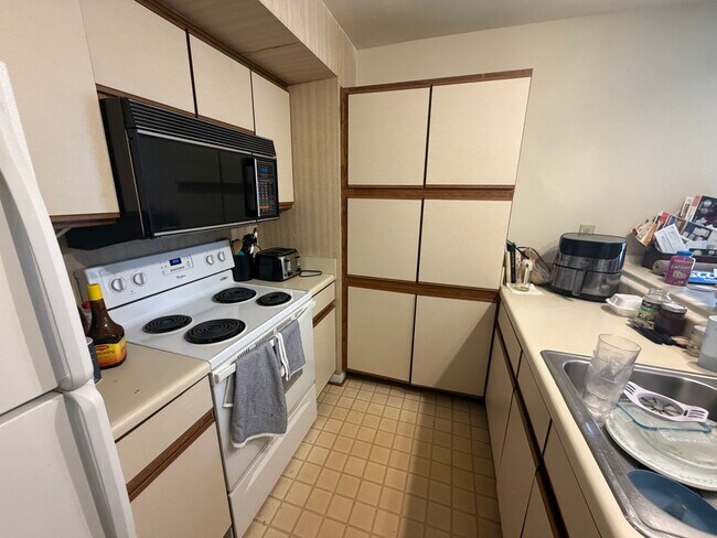 Foto del edificio - Spacious & Convenient Townhome Near Virginia Tech