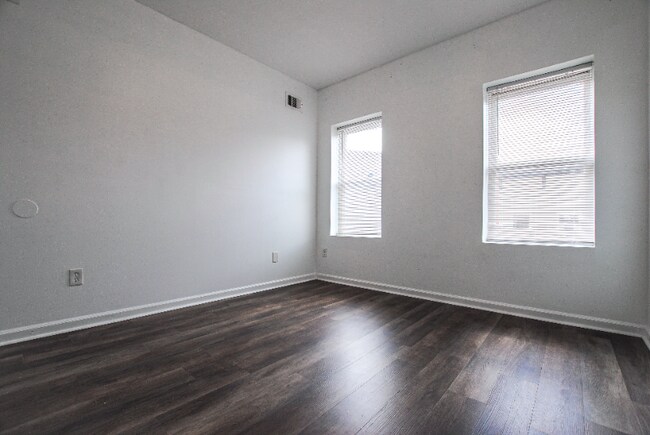 Foto del edificio - 215 N Belnord Ave