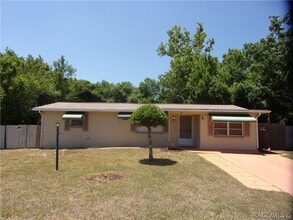 Building Photo - 28 N Davis St