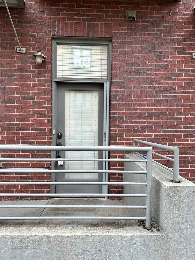 Building Photo - 615 Denmark Dr