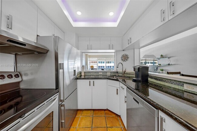 Foto del edificio - 4010 Galt Ocean Dr