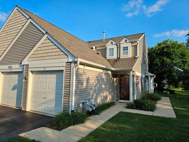 Building Photo - 2219 Waterleaf Ct