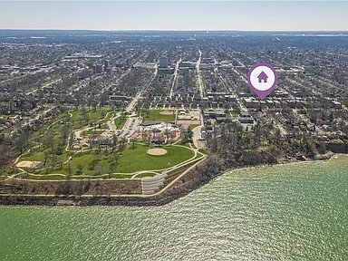 Foto del edificio - 14901 Lake Ave