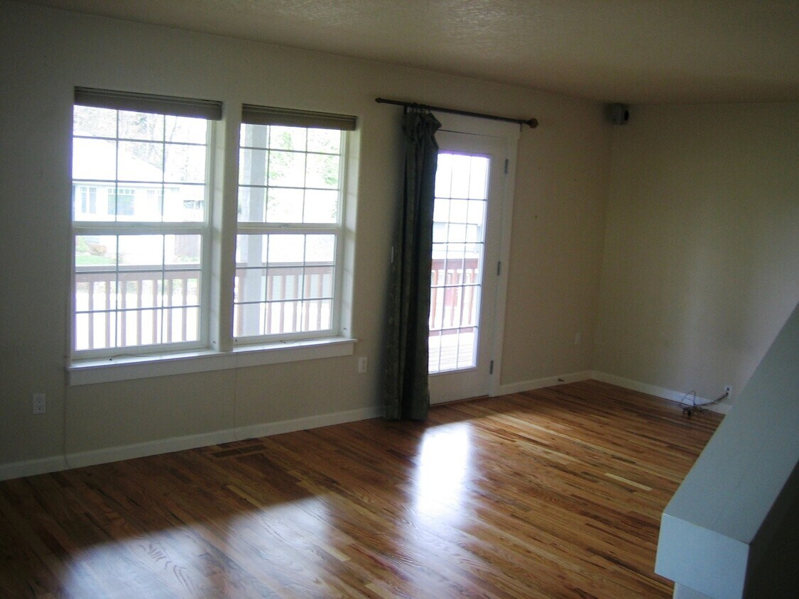 Foto principal - 1550 Kent St NW