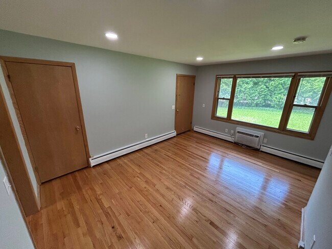 Foto del edificio - 6403 Eastgate Rd