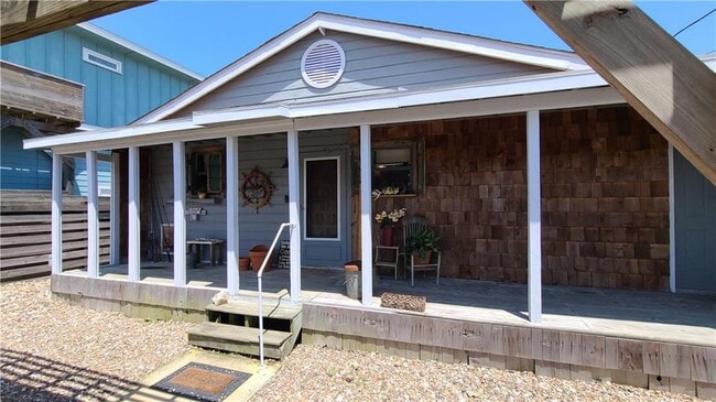 Building Photo - 3537 Shore Dr