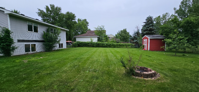 Foto del edificio - 9349 Country Ln