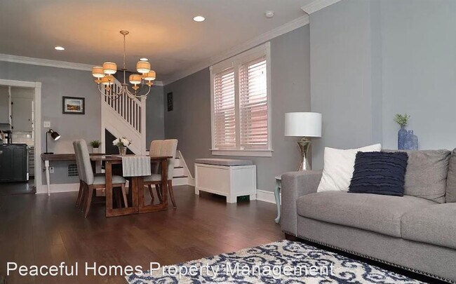 Foto del edificio - 3 br, 1 bath House - 230 E Liberty St