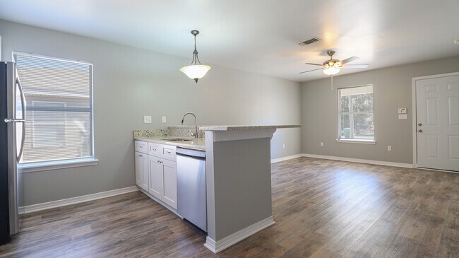 Kitchen - 4408 30th 1/2 St