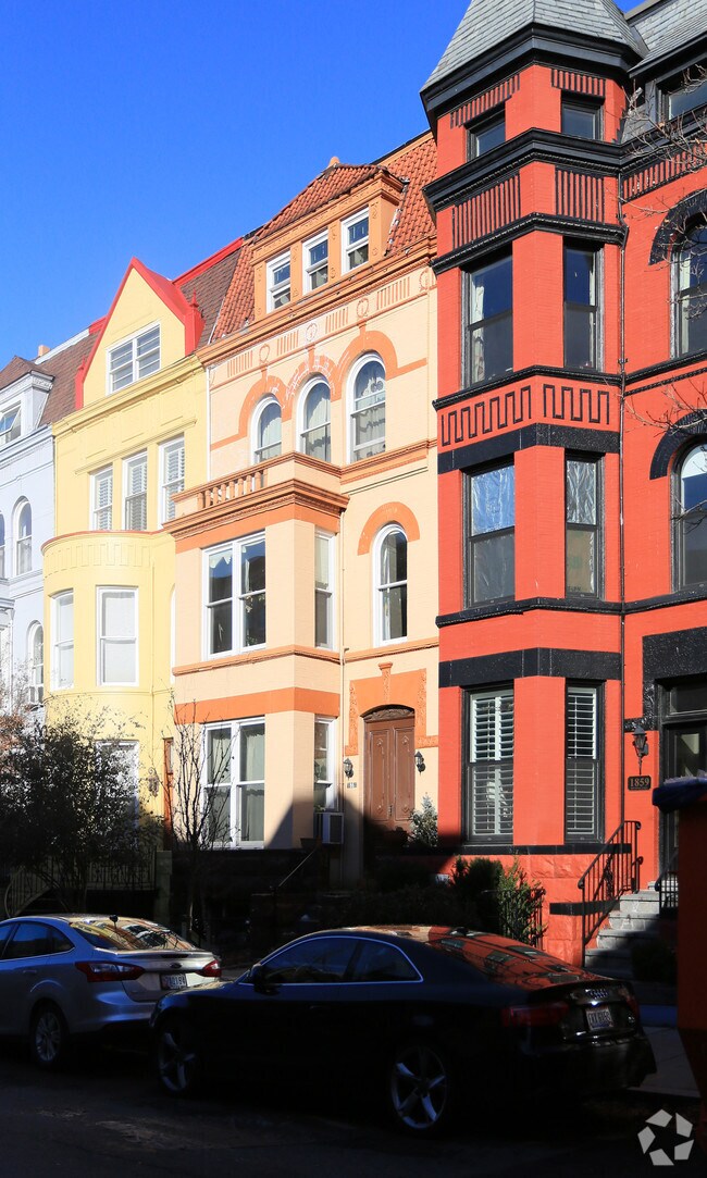 Foto principal - 1861 Mintwood Pl NW