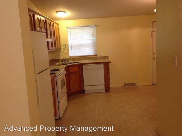 Building Photo - 3 br, 2 bath House - 410 S. Manhattan Ave.