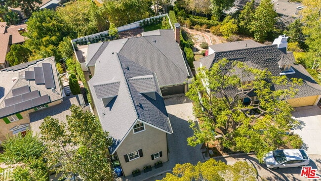 Building Photo - 2383 Panorama Terrace