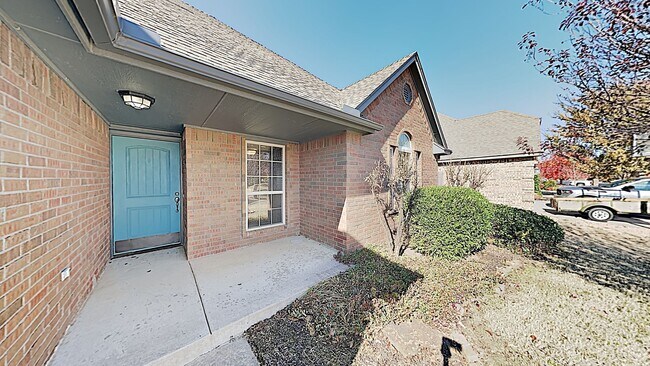 Building Photo - 3 Bedroom 2 Bath Home with Storm Shelter i...