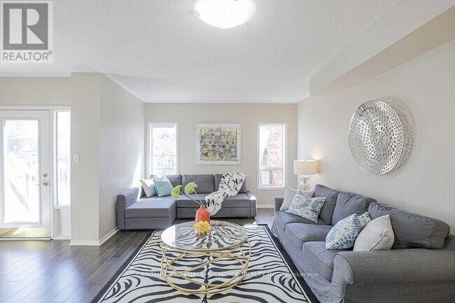 Building Photo - 118 Julliard Dr
