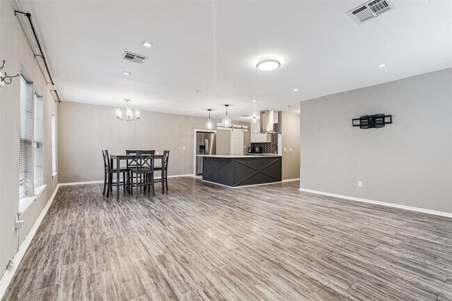 Foto del edificio - 802 SE 50th St